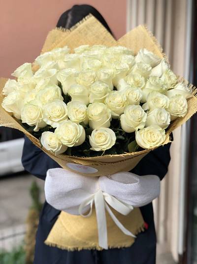 51 белая голландская роза 60 см 1