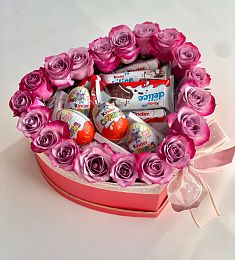 Композиция "Amare" из голландских роз со сладостями в коробке