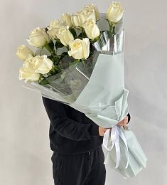 Букет "Sato" из 15 метровых белых роз
