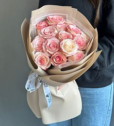 Букет из 15 нежных голландских роз