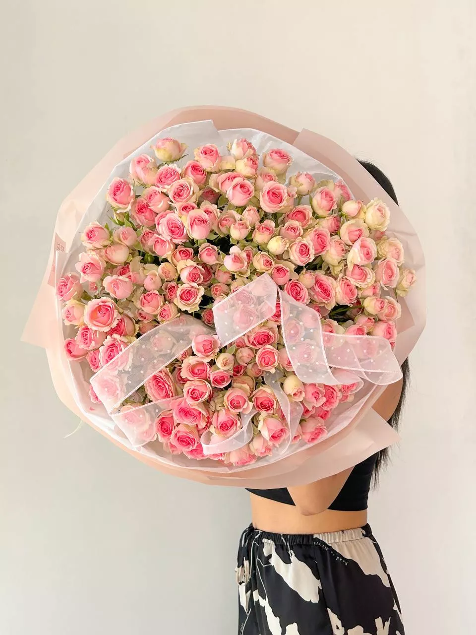 Моно букет "Дамели" из 35 спрей роз