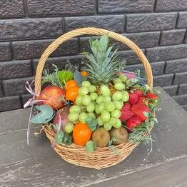 Подарочная корзина №19 с тропическими фруктами